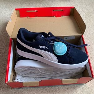 Puma Smash V2 Navy Suede Sneakers